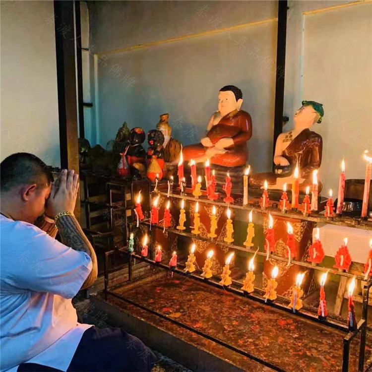泰国佛牌 是鬼、泰国佛牌里真有鬼吗：泰国佛牌：鬼界的神秘护身符
