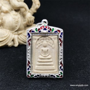 崇迪佛与掩面佛：佛教文化中的两大神灵