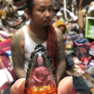阿赞湾猜 阴阳依霸 泰国佛牌 旺财运事业 人缘人脉 成愿许愿 姻缘桃花