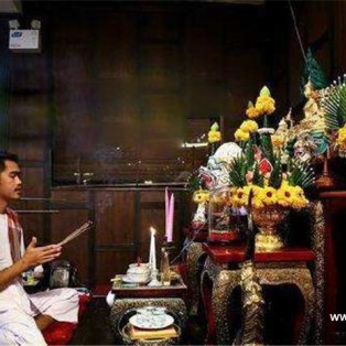泰国佛牌 阿赞腾 祈福转运水灯 泰国水灯节 许愿求愿 祈福祈求爱情财富 清业障去霉运