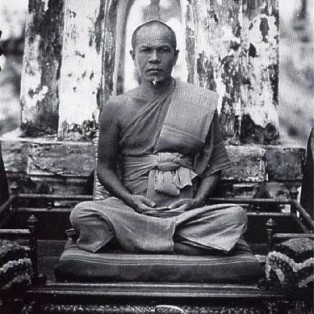 泰国 龙婆术 白榄佛圣物与神迹