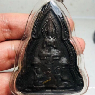 泰国佛牌著名高僧：龙婆碧纳----幸运星