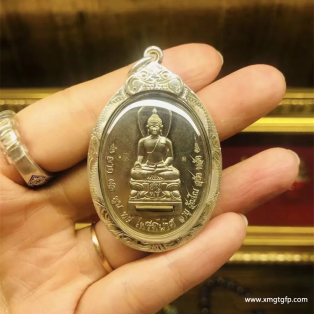 泰国佛牌介绍——派里碧纳佛