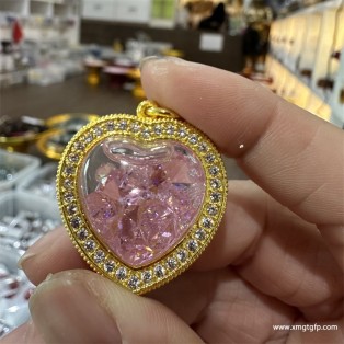 泰国佛牌 阿赞喷 锁心圣水桃心心锁 感情和合 姻缘贵人 人缘事业 魅力桃花