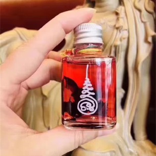 感情类圣物怎么选？锁心、燕通、蝴蝶牌别再混着请