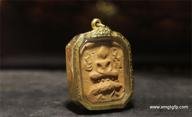 龙婆班 2460箭猪神兽崇迪佛牌