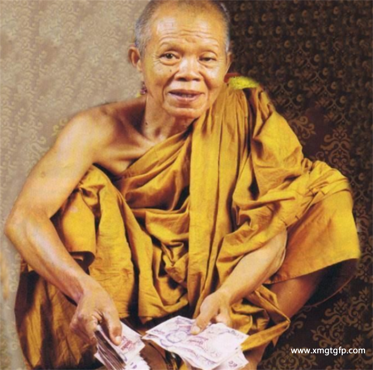 泰国圣僧”龙婆坤
