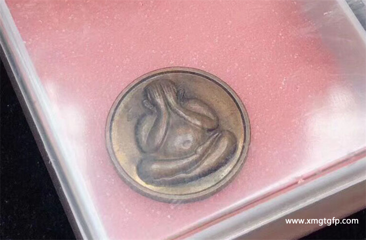 龙婆多 掩面必打佛佛牌