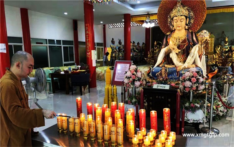 泰国地藏庙 功德包 供灯 长生牌位 高香 泰国代拜 供灯 2.jpg
