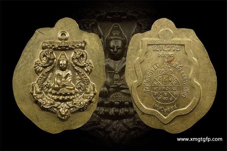 为您还原泰国寺庙，*真实的泰国佛牌结缘过程！
