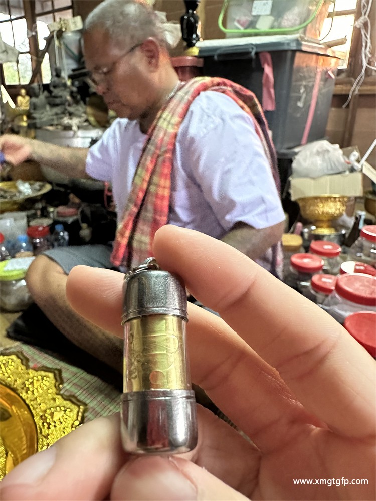 阿赞兑 库齐威符管 塔固 泰国佛牌  (5).jpg