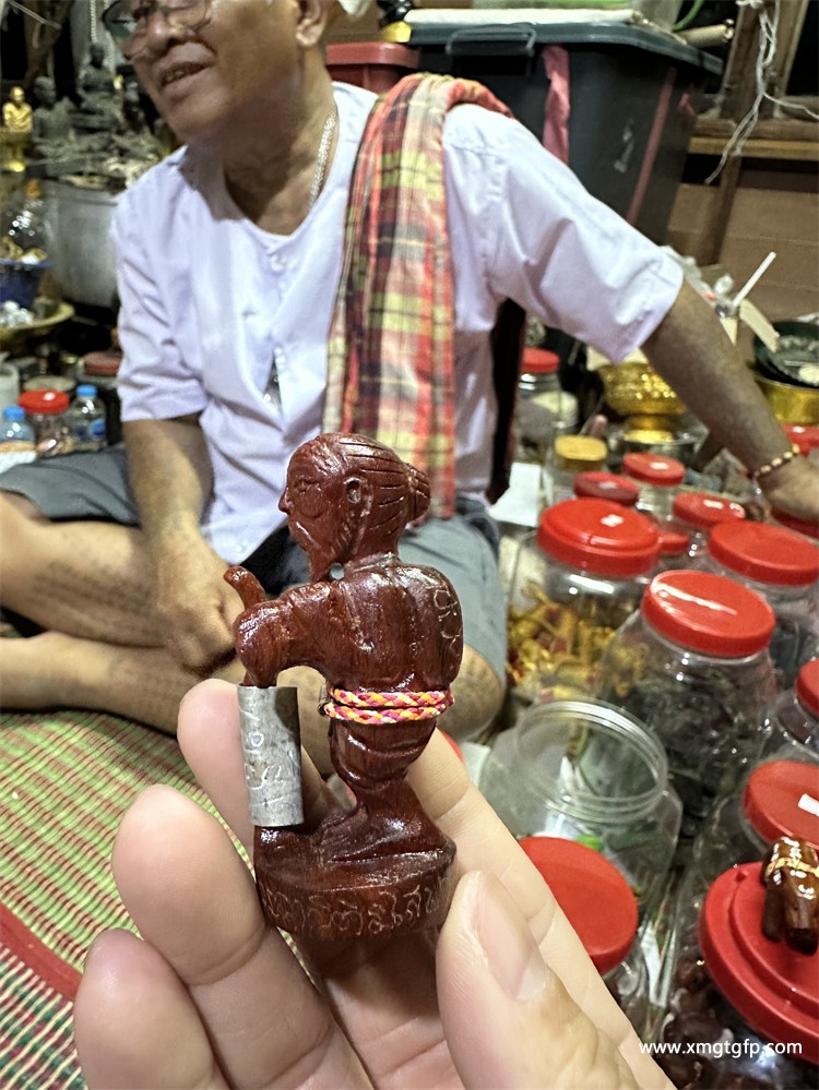 泰国佛牌 阿赞兑 神木 徐祝老人 (4).jpg