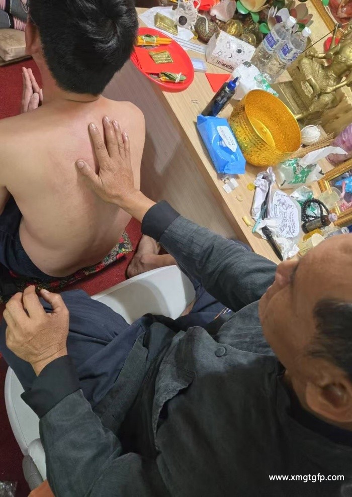 阿赞朕甩（阿赞詹啦 阿赞浸甩）加持.jpg