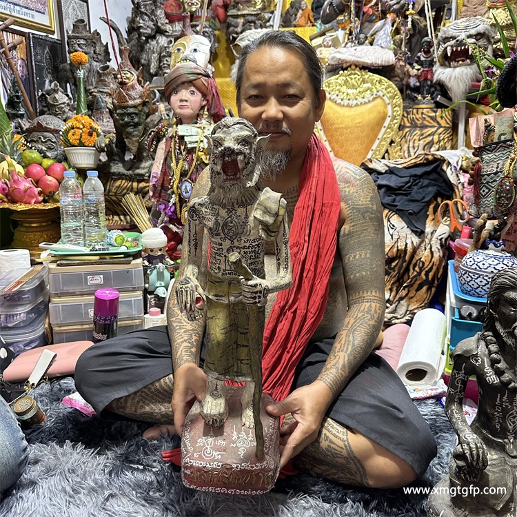 爱国佛牌 阿赞湾猜 行走鲁士 (2).jpg