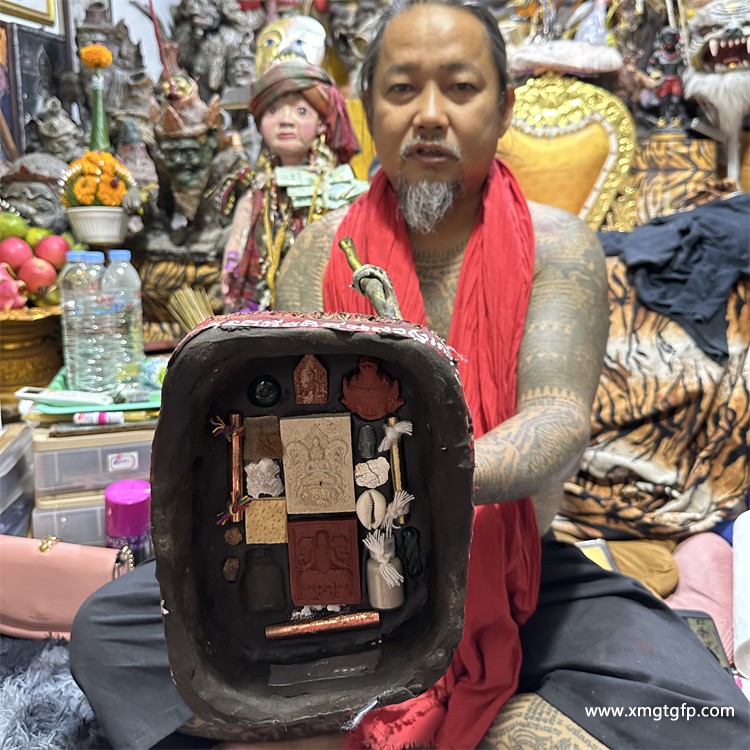 爱国佛牌 阿赞湾猜 行走鲁士 (4).jpg