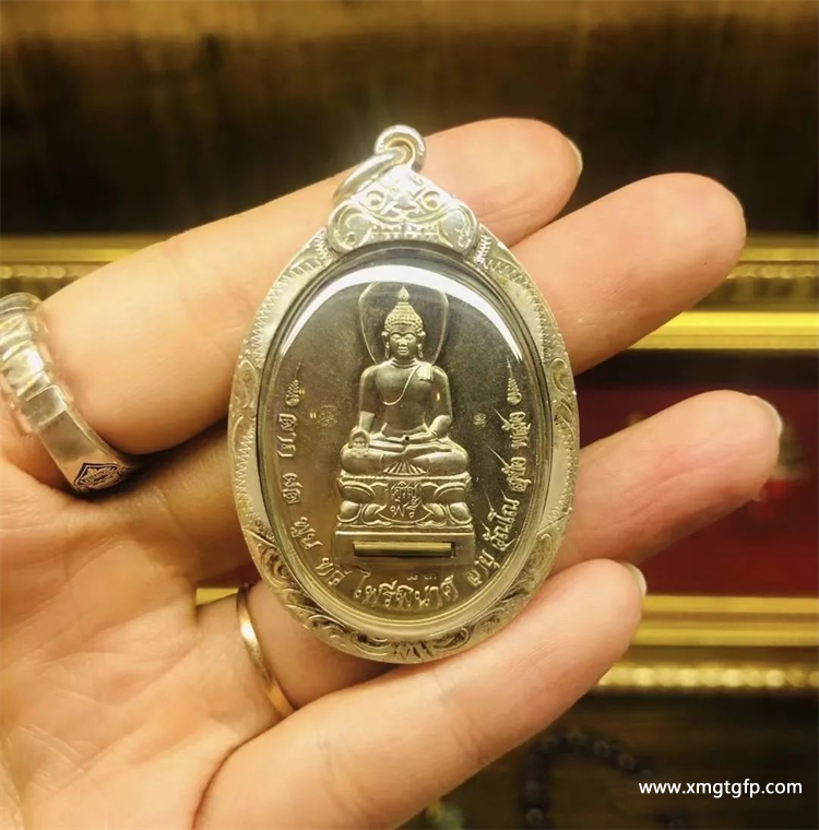 泰国佛牌介绍——派里碧纳佛