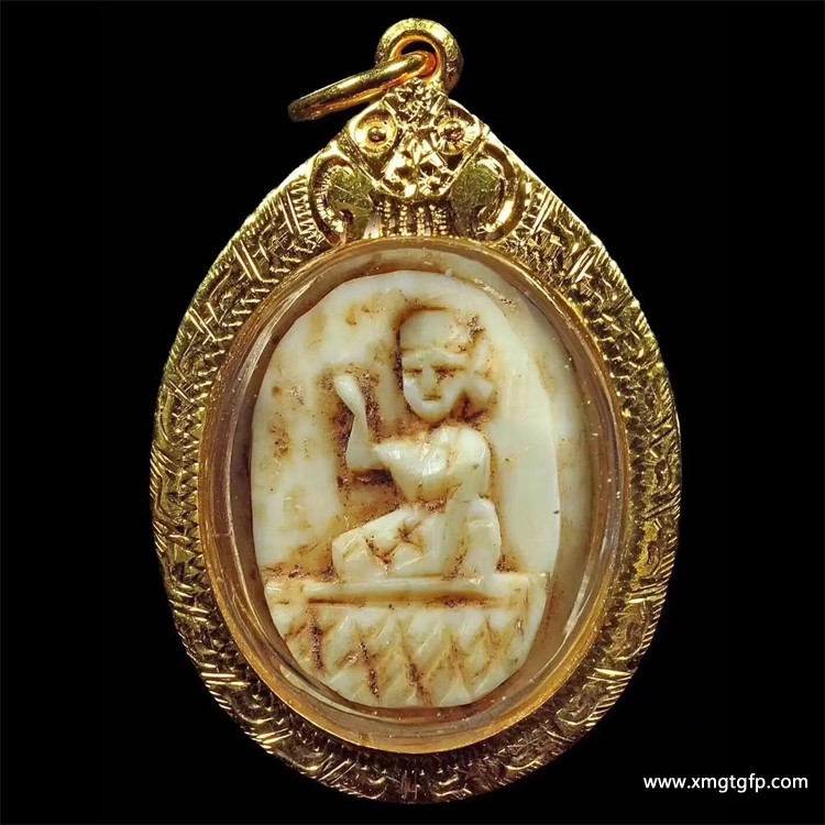 泰国佛牌 龙婆坤 招财女神 泰国佛牌 龙婆坤 招财女神.jpg