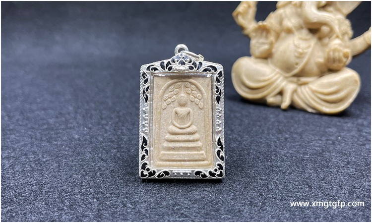 龙婆咪 2537年 菩提叶崇迪佛 龙婆咪 2537年 菩提叶崇迪佛10.jpg