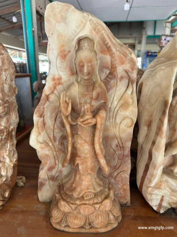 泰国佛牌 龙宫舍利 站姿观音宝瓶摆件 泰国佛牌 龙宫舍利 站姿观音宝瓶摆件 (2).jpg