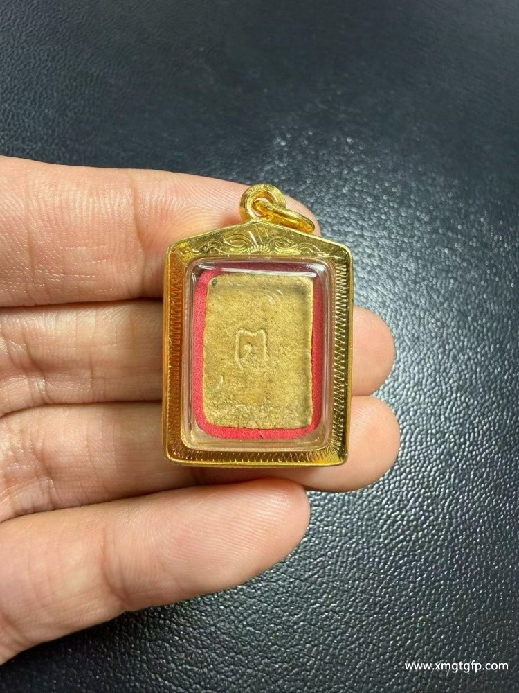 泰国佛牌 龙婆爹 2500 崇迪 (3).jpg